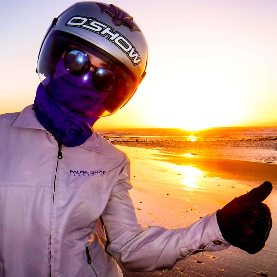 Essaouria: Beach & Big Dunes 2-Hour Quad Biking Tour - Breaks, water, chocolate, and how the photo stops work