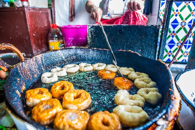 Evening Marrakech: Gastronomic and Market Tour Inside the Medina - Spices, haggling, and why the lessons help you eat better later