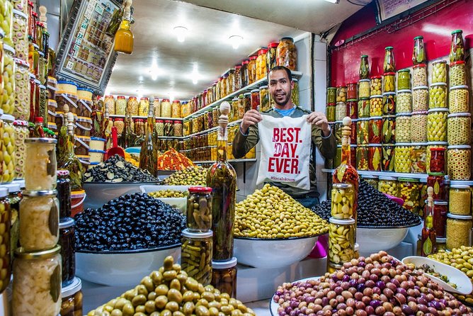 Evening Marrakech: Gastronomic and Market Tour Inside the Medina - Dinner time in the square: what you’re really getting at the finish