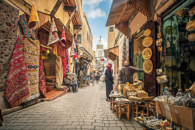 Exclusive Fez Medina Walking Tour with Private Guide - From Bab Boujloud to the ceramic world in one easy start