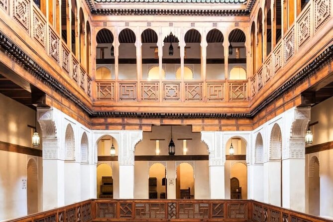 Fes Medina Walking Tour - Stop 3, al-Qarawiyyin and the Karaouine Mosque area: the Old World meets real life