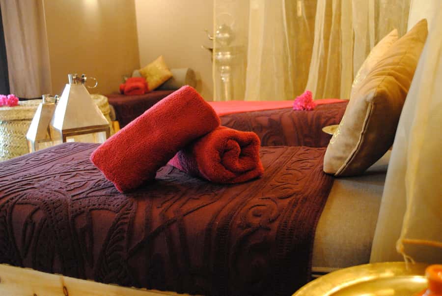 Fes: Traditional Hammam Massage in a Luxury Palace - The massage with Ourika Valley oils: where the luxury shows up