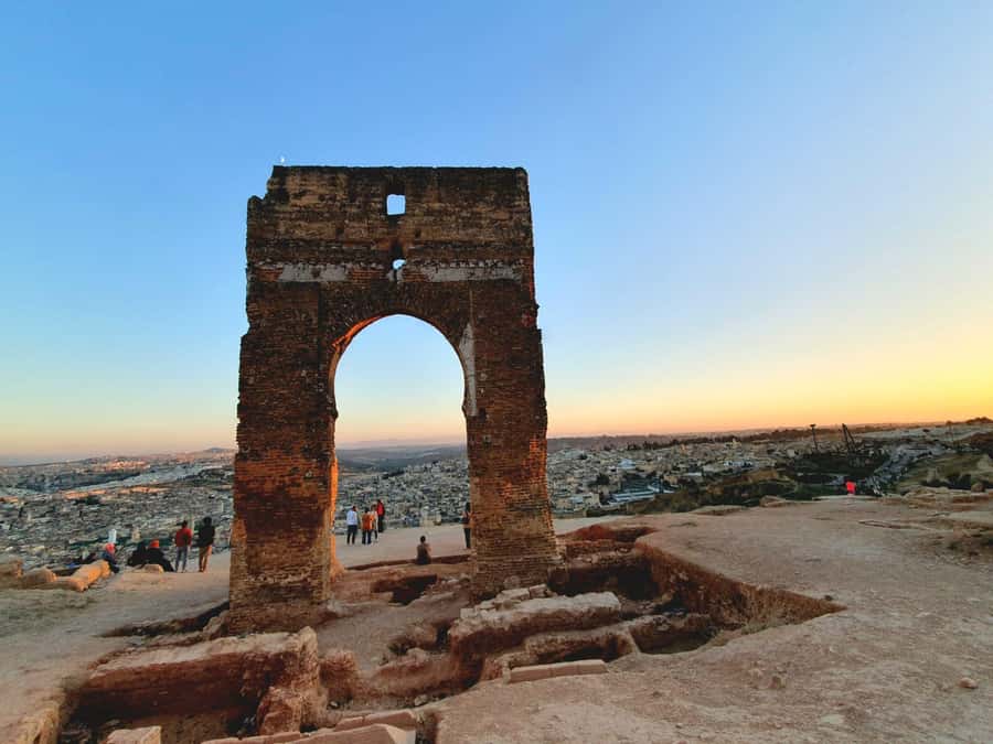 Fez: Guided Walking Tour of the Historic Medina - Bab Guisa: Starting the Old Medina on the Right Foot