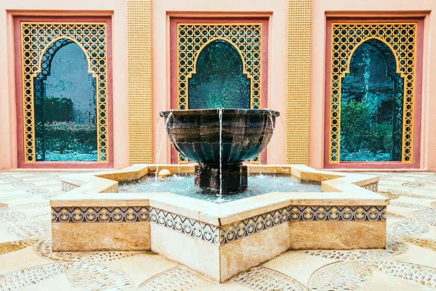 Fez Medina: Local Cultural Highlights Guided Tour - How this day tour actually moves through the medina