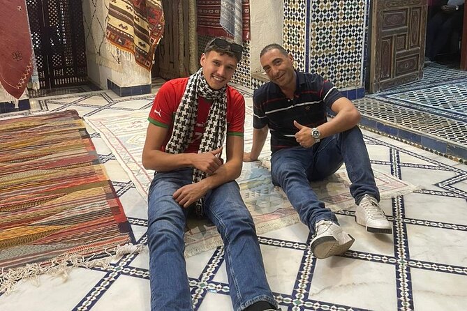 Fez Tour Medina Private Walking Tour With Local Guide - Medina of Fez Souks, Door Carvings, and Real-Life Shopping Streets