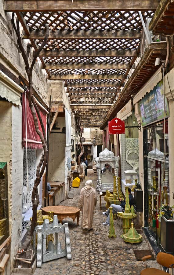 Fez: Walking Tour in the Ancient City of Fez - Kairaouine Mosque and University: A Cultural Anchor Stop