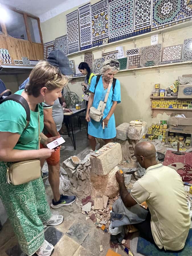 Friend tour guide to Fes Medina private walking tour - Photos, tastes, and the social side of Fes Medina