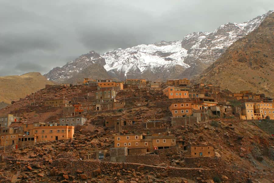 From Fez: Middle Atlas Mountains Day Trip - From Fez to Immouzar: cave homes, apple-festival country, and a real welcome