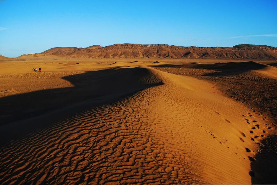 From Marrakech: 2-Day Zagora Desert Camp Trip - Drâa Valley: Ksour and Kasbahs That Show How People Built for Survival