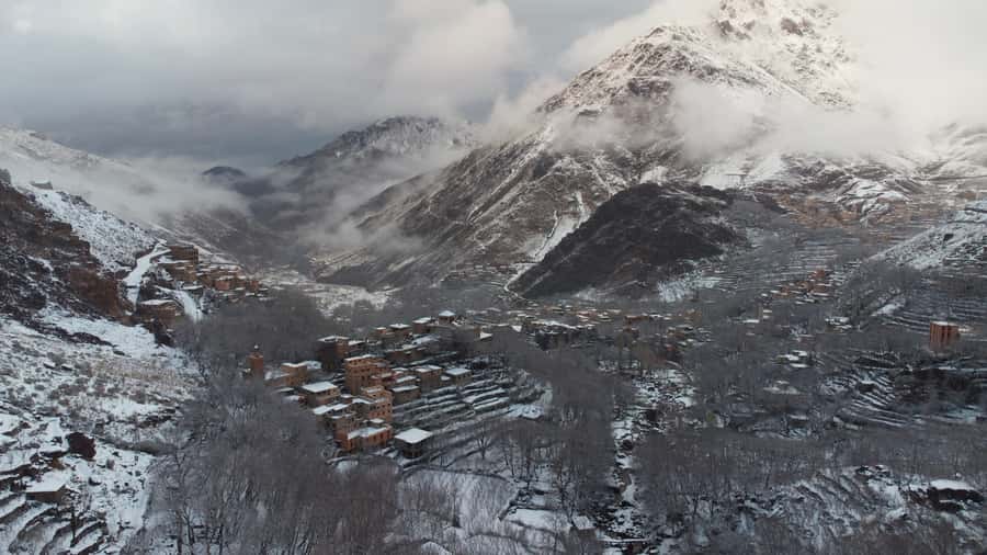 From Marrakech: 3-Day Mount Toubkal Climbing Trek - Refuges, hot tea, and the food rhythm you can count on
