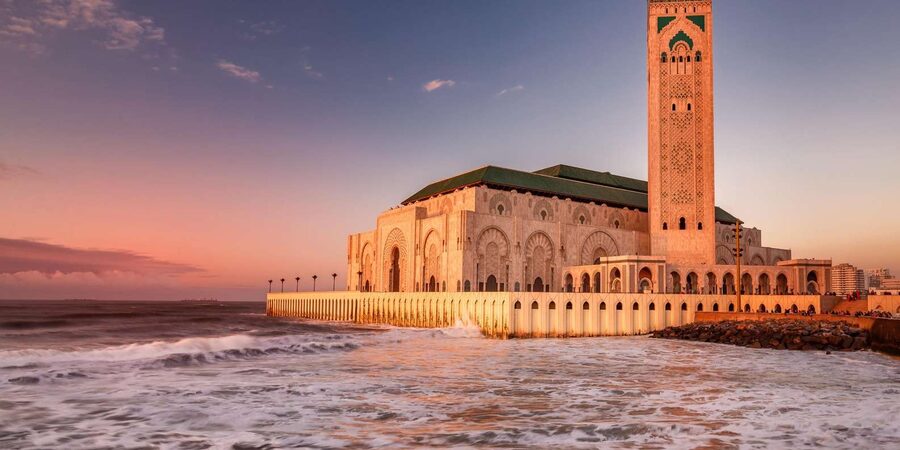 From Marrakech: 4-Day Journey Imperial Cities & Chefchaouen - Day 3: Rif Mountains to Chefchaouen, guided blue-street wandering, and a cold-weather mindset