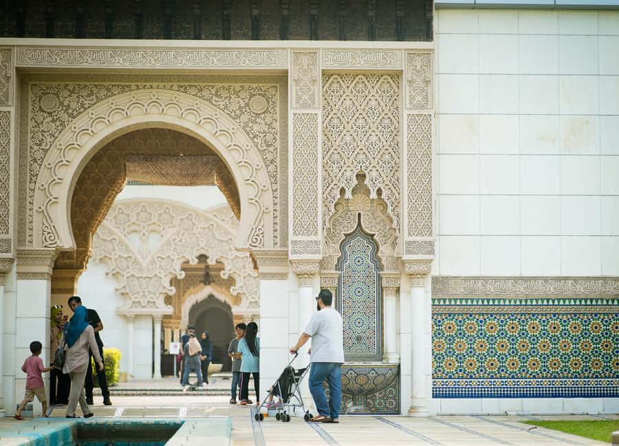 From Marrakech: 4-Day Journey Imperial Cities & Chefchaouen - Day 4: Rabat’s Kasbah des Oudayas, Hassan Tower, Mohammed V Mausoleum, then back to Marrakech