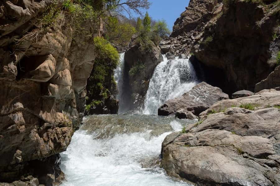 From Marrakech: Atlas Mountains and Three Valleys Day Trip - Atlas colors, valleys, then desert, all in one day