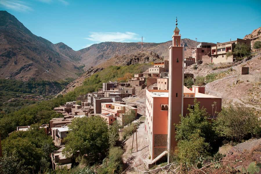 From Marrakech: Atlas Mountains Full-Day Hiking Trip w Lunch - Tea and pacing: why the guides matter