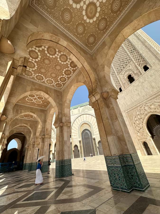 From Marrakech: Casablanca Day Trip by van - Place Mohammed V and United Nations Square: quick photos, big meaning