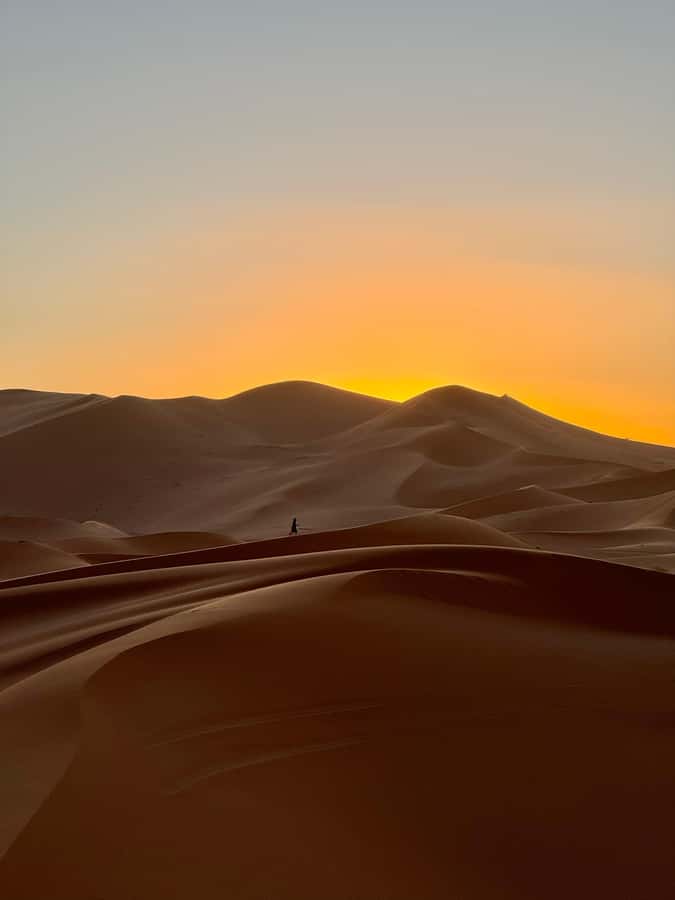 From Marrakech: Merzouga 4 Day Luxury Tour w/ Optional Quad - Day 1 Marrakech to Ait Ben Haddou to Dades or Tinghir