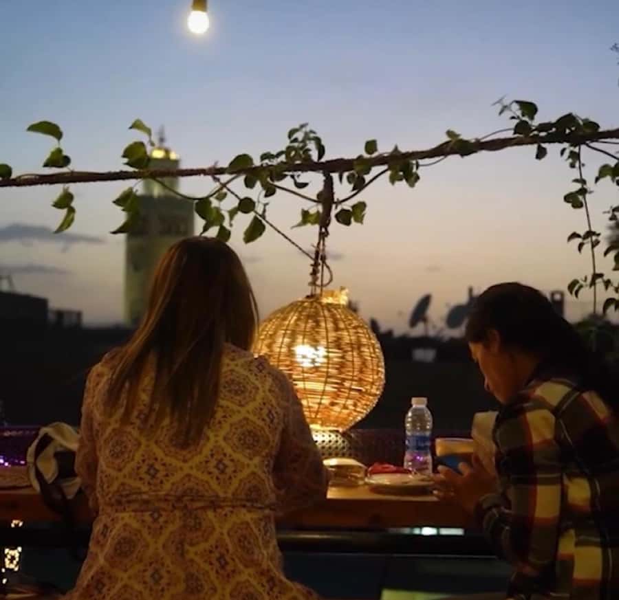 From Marrakech: Rooftop Dinner & Romantic Medina Views - Your dinner show: live music and traditional performances