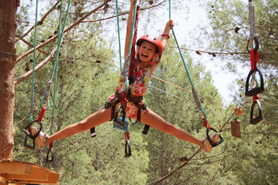 From Marrakesh: Zip-Line & Hike in the Atlas Mountains - Lunch in the Berber valley: plan for a late mountain meal