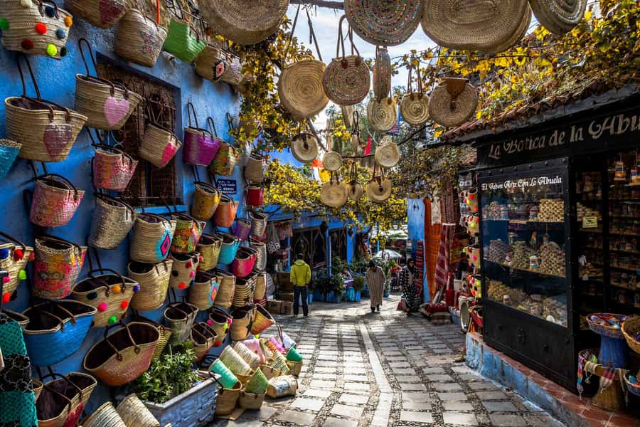 From Rabat: Chefchaouen full-Day trip including lunch - Entering the Blue City at Plaza Uta el Hamman