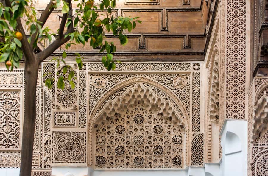From Taghazout or Agadir: Marrakech Guided Day Trip - Koutoubia Mosque gardens and the outside view strategy