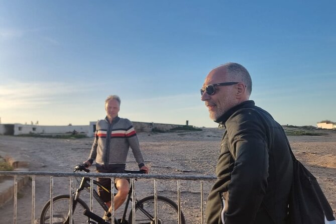 Guided Cycling Adventure in Casablanca with Licensed Tour Guide - Marche Central Casablanca: Real Shopping Energy, Not Just a Photo Stop