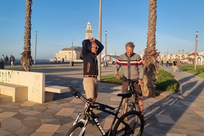 Guided Cycling Adventure in Casablanca with Licensed Tour Guide - La Corniche: Ocean Views, Promenade Atmosphere, and a Good Ending