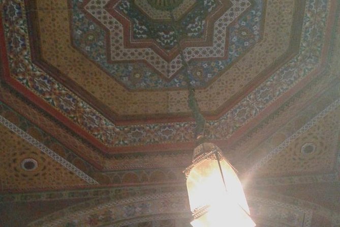Guided walking tour in Marrakech - Rahba Kedima spice square: a quick sensory reset