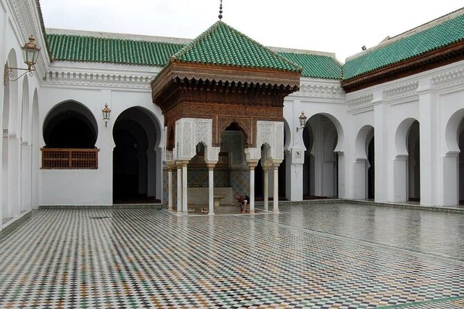Half-Day Private Guided Walking Tour Exploring Fez Medina - Fontaine Nejjarine and the Museo Nejjarine for Craft Lovers