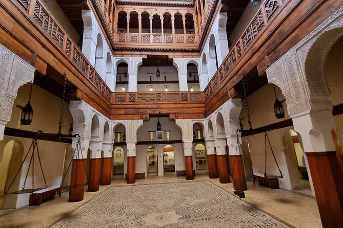 Half-Day Private Guided Walking Tour Of Fez Medina - Cherratin Madrasa: education under Sultan Al-Rashid