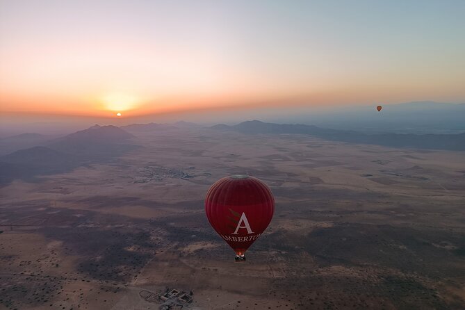 Hot air balloon flight to Marrakech in a small group. Breakfast - Key highlights at a glance