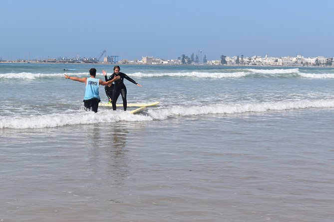 Initiation Group Surf - Who This Lesson Is Best For (and Who Should Choose Something Else)