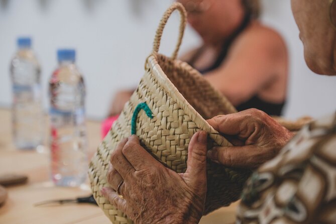 Learn embroidery in Arabic calligraphy in Marrakech - Where It Starts: The Meeting Point in Old Marrakech