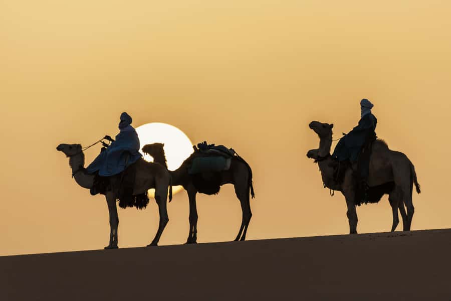 Marrakech: 3-Day Desert Trip to Merzouga with Luxury Camp - Day 1: Tizi n Tichka views, Ait Benhaddou time, and Boumalne Dades sleep