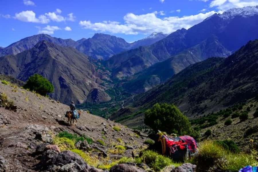 Marrakech: 3-Day High Atlas Mountains and Three Valleys Trek - Day 2: Aguersiwal, Oudit Pass, and Ait Aissa with a steam shower option