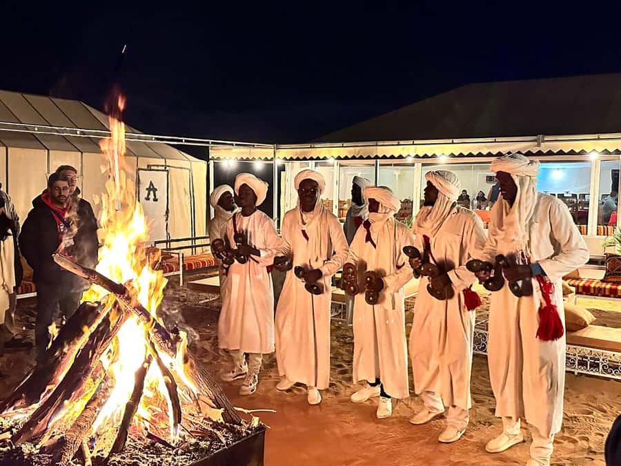 Marrakech: 3-Day Trip to Fez with Sandboarding & Camel Ride - Comfort and Logistics: Long Drives, A/C, and Motion Sickness
