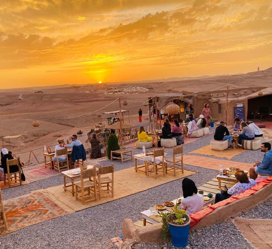 Marrakech: Agafay Desert Dinner Show with Sunset Camel Ride - Sunset camel ride in Agafay: what to expect and how to enjoy it