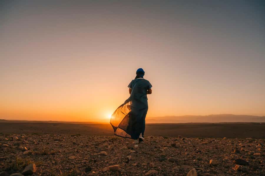 Marrakech: Agafay Desert Magical Overnight with Dinner Show - The Private Dinner Show: Harira, Tajines, and Fire Performance
