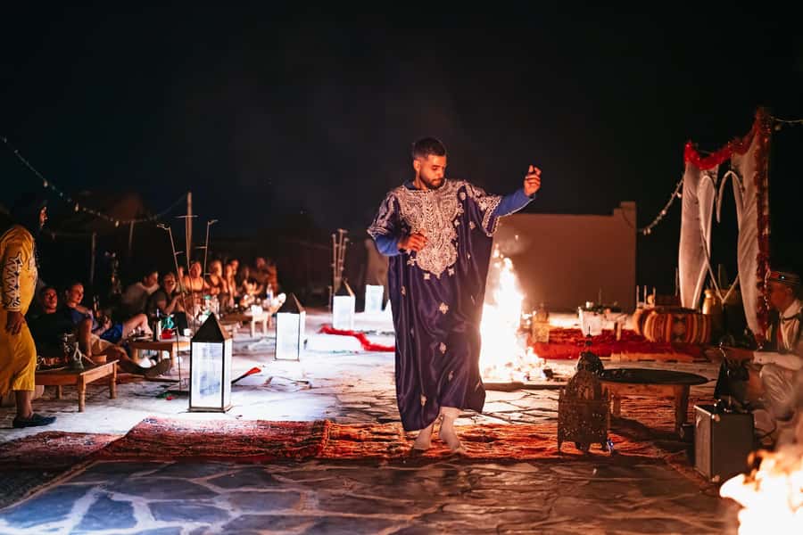 Marrakech: Agafay Desert Pool, Dinner & Live Show Experience - Mint tea, rocky dunes, and catching the sunset properly
