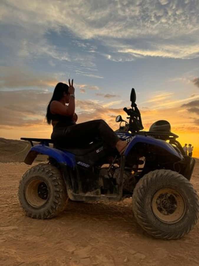 Marrakech: Agafay Desert Quad Biking with Dinner Show - Who should book this Agafay quad and dinner show, and who should skip