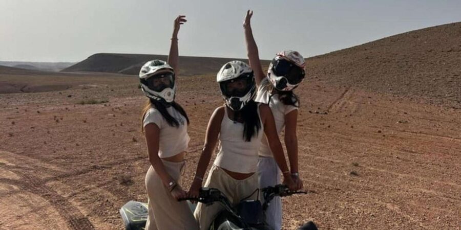 Marrakech: Agafay Desert Tour Quad bike & Dinner fire show - Dinner Under the Stars: Moroccan Food Plus the Mood