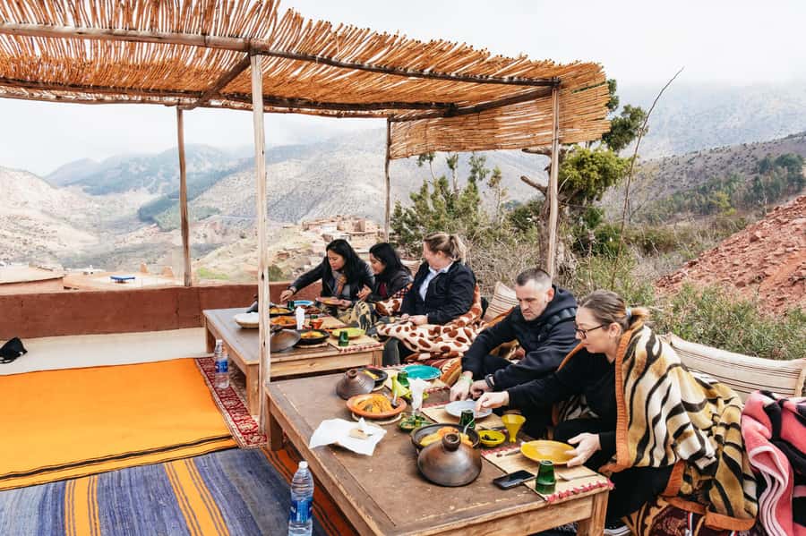 Marrakech: Atlas Mountains and 5 Valleys Day Tour with Lunch - Pickup and the rhythm of an 8-hour mountain day
