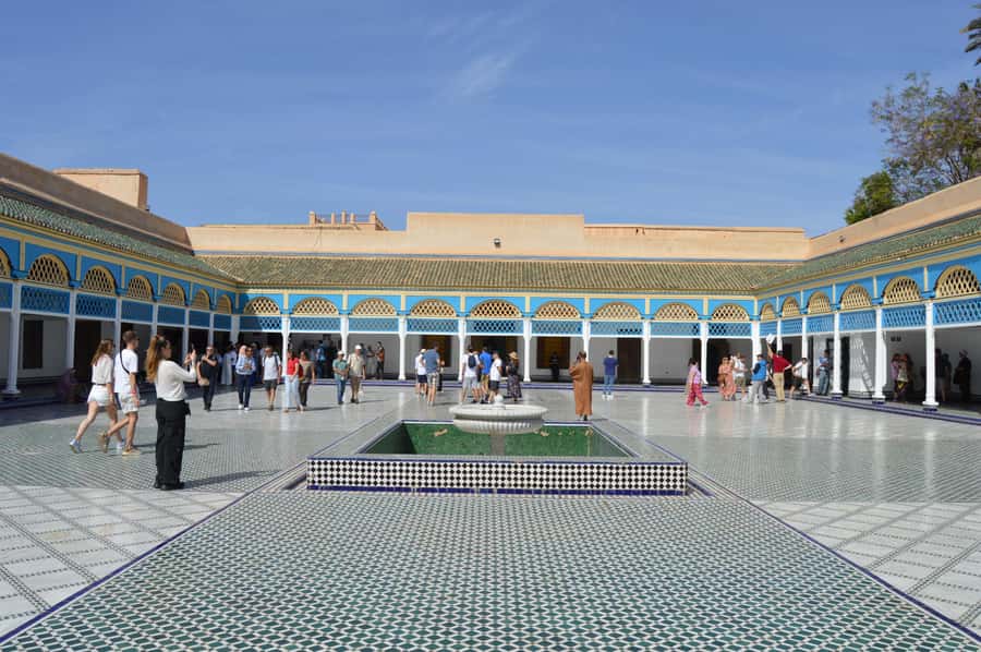 Marrakech: Bahia Palace Guided Tour – Skip-the-Line Access - Medina walk and the Djemaa El Fna finale