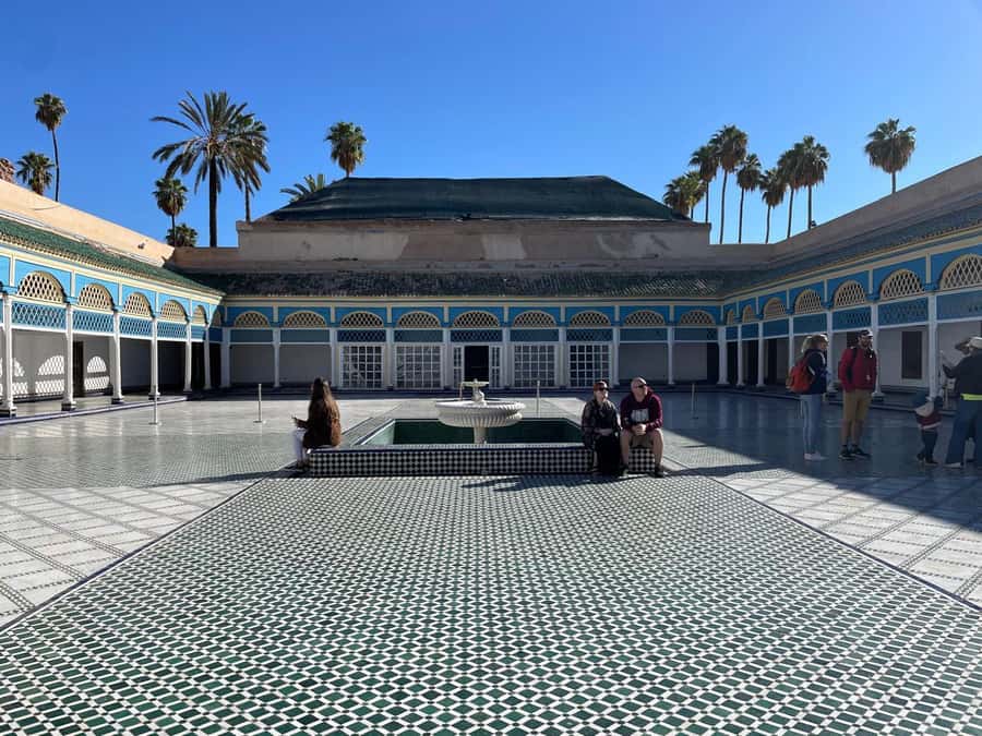 Marrakech: Bahia Palace, Madrasa Bn Yousef, Souk Medina Tour - Language support and photo help that feels practical