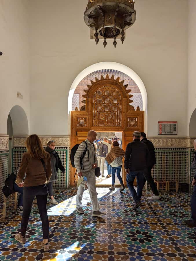 Marrakech: Bahia Palace, Saadian Tombs & Medina Guided Tour - Medina souks: how the walk becomes a map you can use later