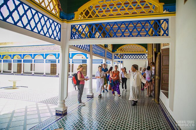Marrakech: Bahia Palace, Saadian Tombs, Souk and Medina Tour - Where the Tour Starts, and Why It Matters in Djemaa el-Fna