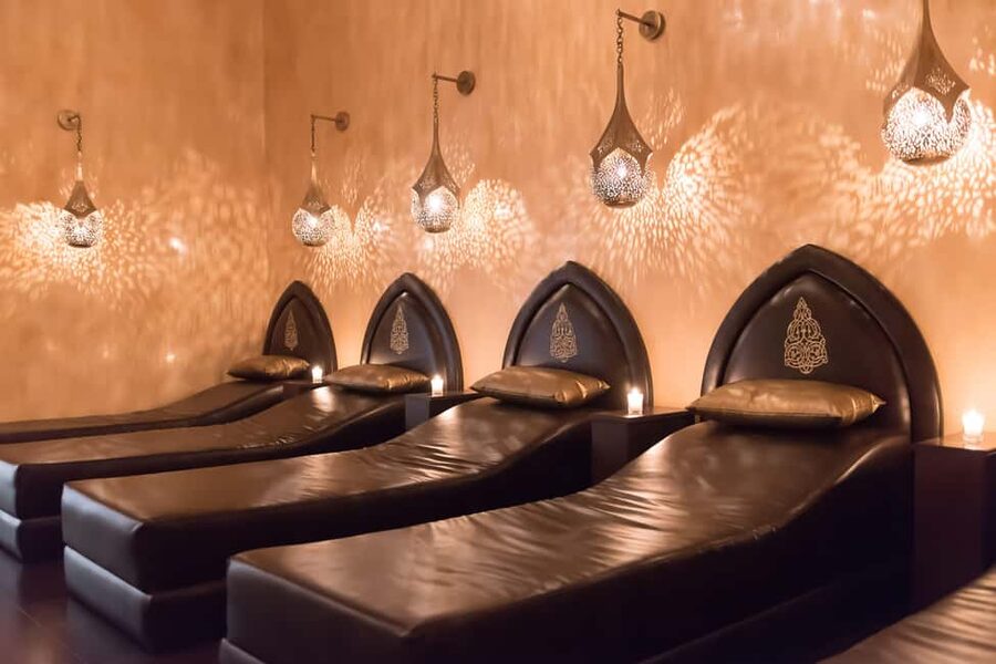 Marrakech: Berber Spa and Traditional Hammam with Steam Room - Languages and Comfort: Who This Works Best For