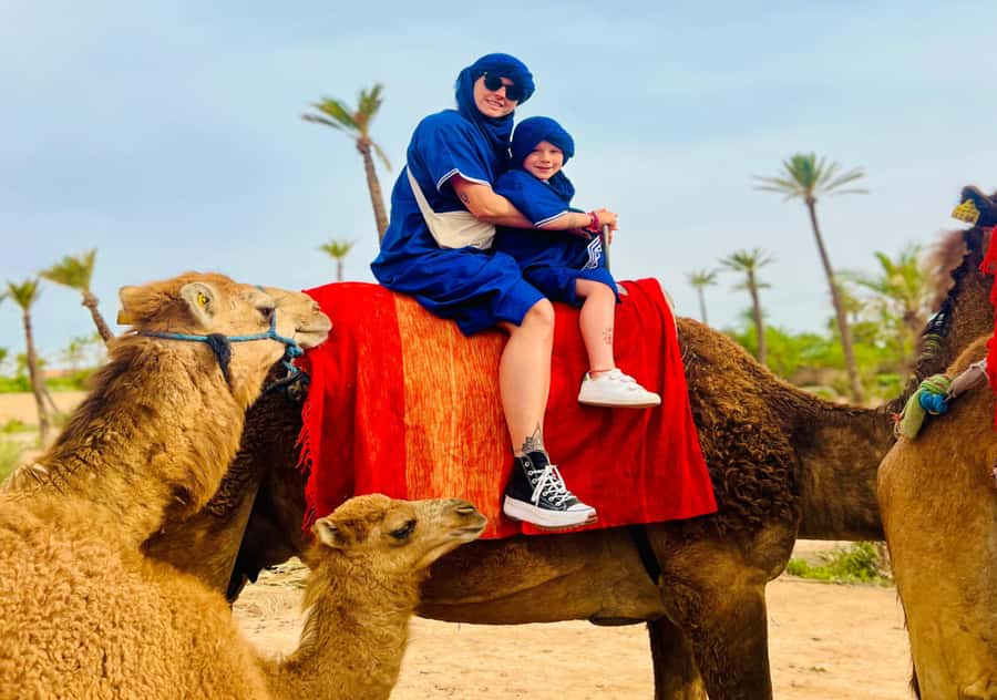 Marrakech: Camel Ride in the Oasis Palmeraie - Your Outfit Moment: Jilbab and Saharan Scarf (Small Detail, Big Change)