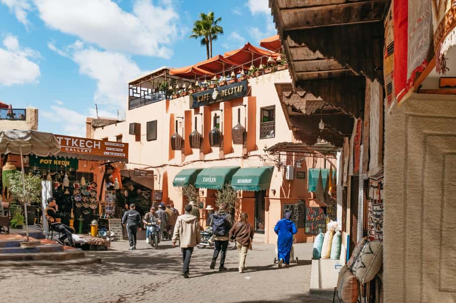 Marrakech: Colorful Medina Souks Guided Walking Tour - Souk Cherifia and the Medina walk: learning the streets, not just shopping