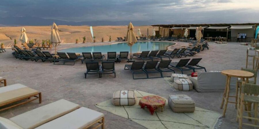 Marrakech: Day Pass in The Desert, swimming pool and lunch - Group size and atmosphere: calm, but not guaranteed adult-only
