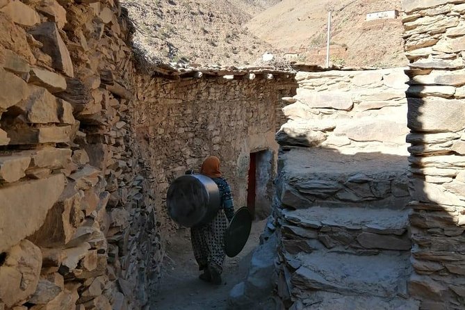 Marrakech Day Trip: Agafay Desert, Atlas Mountains and Camel Ride - Waterfall time, plus the return through walnut orchards